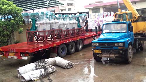 設(shè)備裝車出貨(huo)