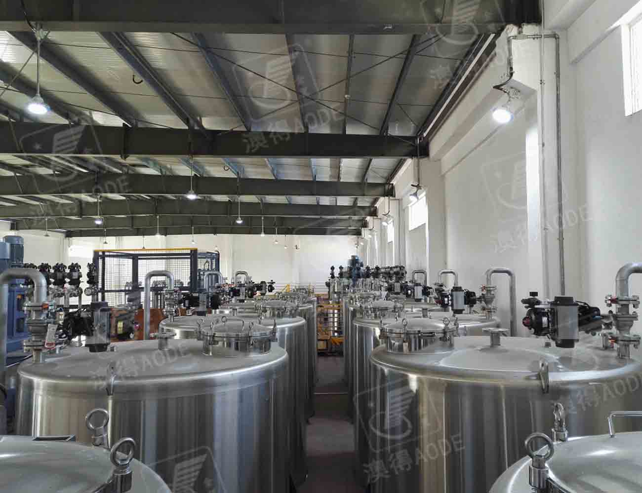 不(bú)鏽鋼立(li)式儲罐(guan)